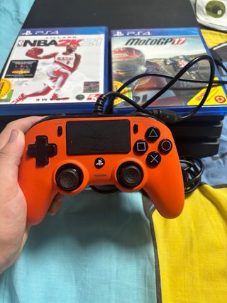 PS4 PRO 1TB + 2 juegos + Mando