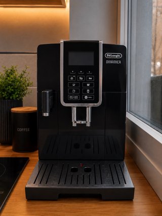 Cafetera Delonghi Dinamica Negra