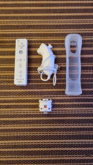 Nintendo Wii Mando + Nunchuck + Motion Plus