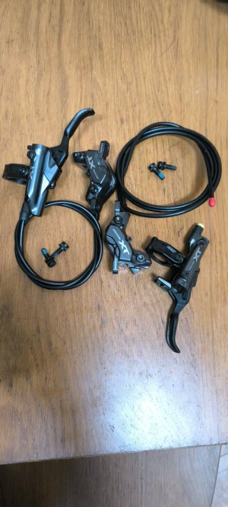 Frenos Shimano XT M8220