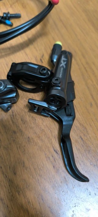 Frenos Shimano XT M8220