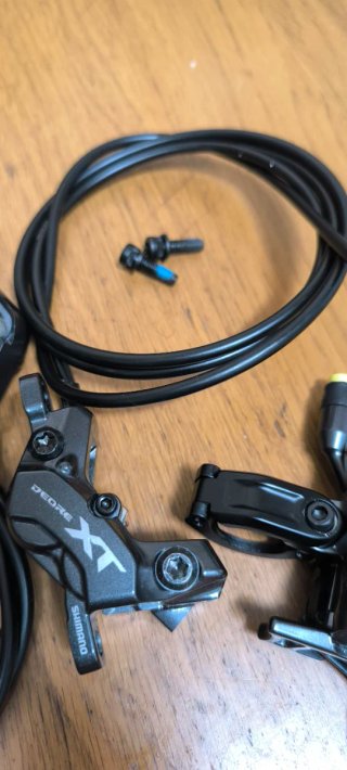 Frenos Shimano XT M8220
