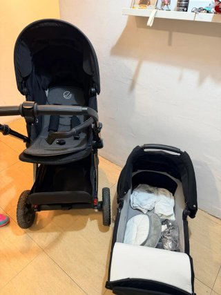 Passeggino per neonati nero