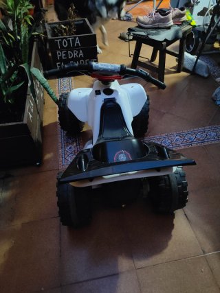 Quad Eléctrico Mercedes-Benz 12V