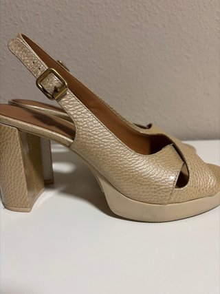 Sandalias Geox Beige y Doradas Talla 38