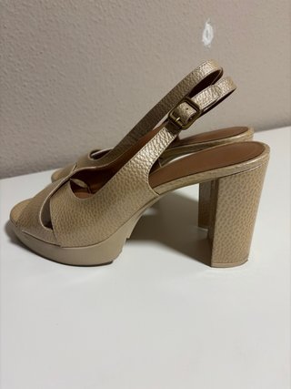 Sandalias Geox Beige y Doradas Talla 38