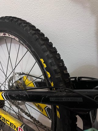 Bicicleta Descenso Saracen Myst Pro 2013