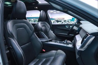 Volvo XC60 2.0 T6 AWD Recharge R-Design Auto