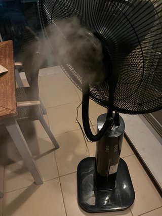 Ventilador con nebulizador de agua