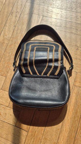 Borsa in pelle nera e beige