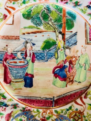 Excepcional plato porcelana china (escena palacio)