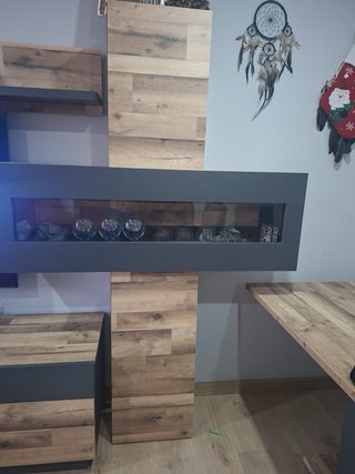 Estantería madera y cristal