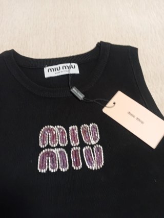 Miu Miu Top Negro con Pedrería