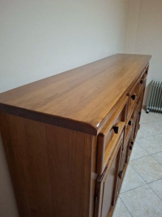 Aparador de madera maciza