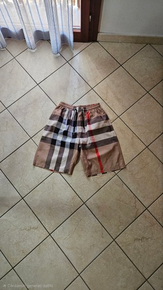 Costume da bagno a scacchi marrone