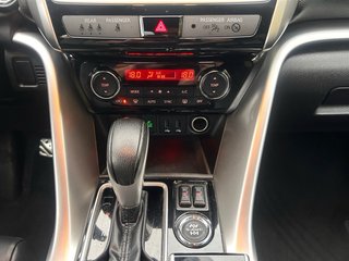 Mitsubishi Eclipse Cross 2021 hibrido gasolina