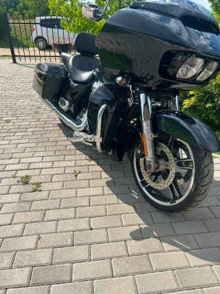 Harley-Davidson Road Glide Negra
