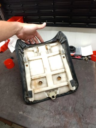 Asiento Yamaha YZF 750
