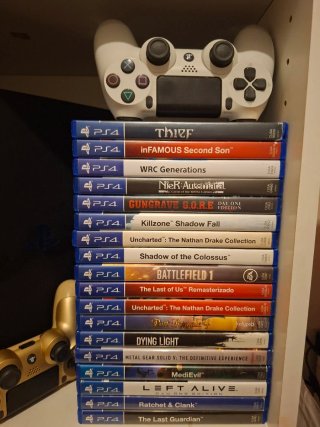 PS4 Pro 1TB + 2 Mandos + 18 Juegos
