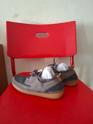 Zapatos Clarks Hombre Nubuck Gris