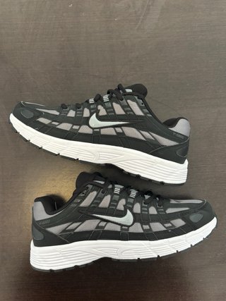 Nike P-6000 Talla 41 Negro/Gris