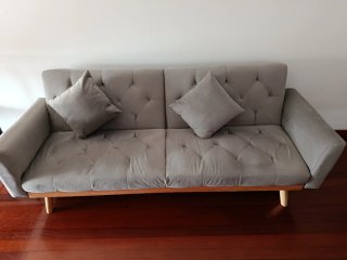 Sofá Cama Gris Tela y Madera