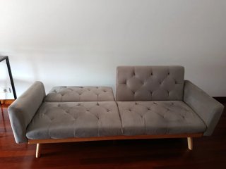 Sofá Cama Gris Tela y Madera