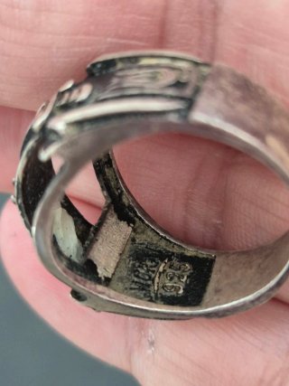Anillo Plata Diseño Espada y Escudo en plata 925