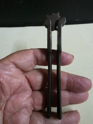 Antiguo Cascanueces de Forja