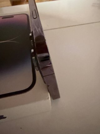 iPhone 14 Pro Morado Oscuro