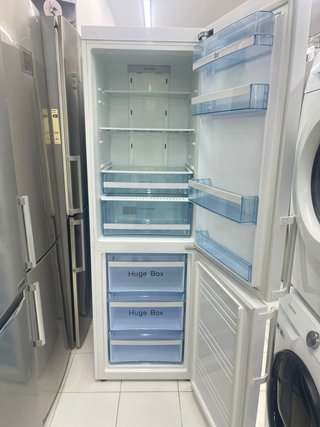 Nevera marca Teka con garantia transporte.