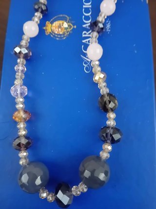 Collana pietre naturali grigio e bianco