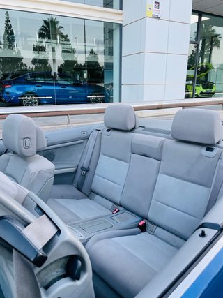 BMW Serie 320iA RHD