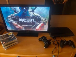 PS3 Super Slim 500GB + 2 mandos + 5 juegos