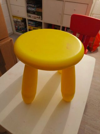 Mesa y Sillas Infantiles