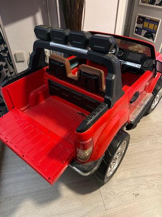 Coche Batería 4x4 para 2 Niños falta bateria