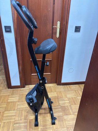 Bicicleta Estática Plegable Compacta