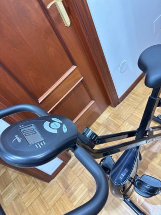 Bicicleta Estática Plegable Compacta