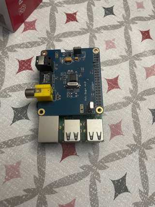 Raspberry Pi 3B con fuente de alimentacion