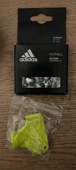 Botas de fútbol Adidas Predator Negras/Fucsia