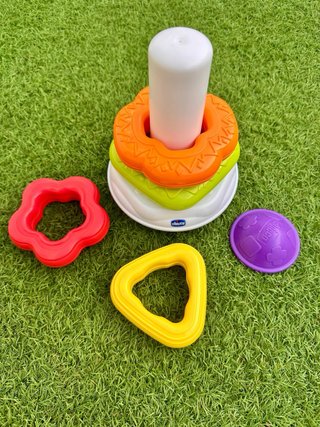 Juguete apilable Chicco formas y colores