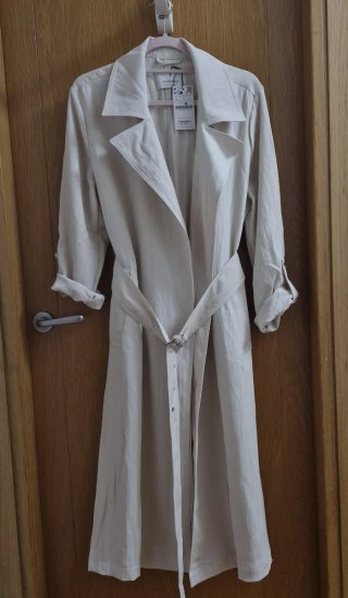 Trench Stradivarius Talla L
