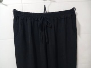 Pantalón negro cómodo y fresco