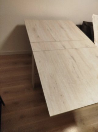 Mesa de comedor o cocina plegable.
