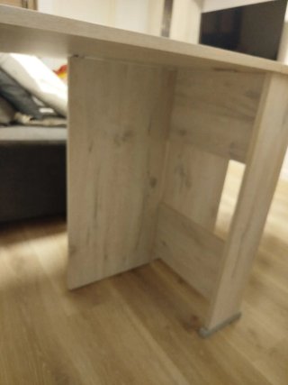 Mesa de comedor o cocina plegable.