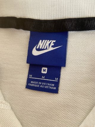 Polo Nike Sportswear Logo Bordado Blanco Vintage