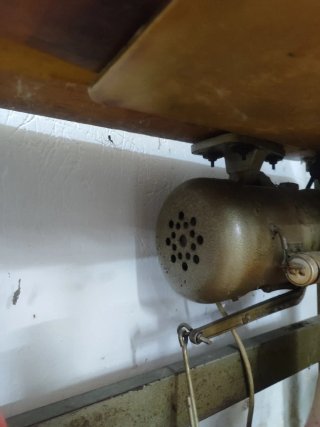 Máquina de coser NECCHI eléctrica