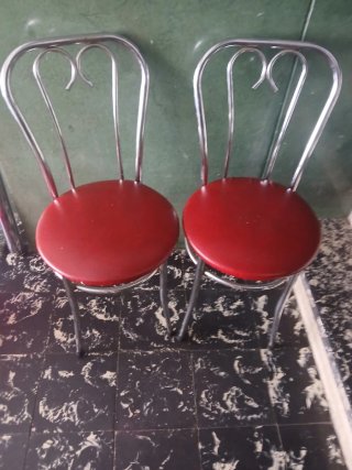 Mesa y sillas