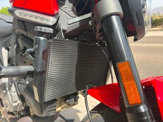 Ducati Monster 937 Roja Finales 2024