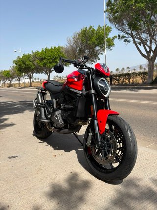 Ducati Monster 937 Roja Finales 2024